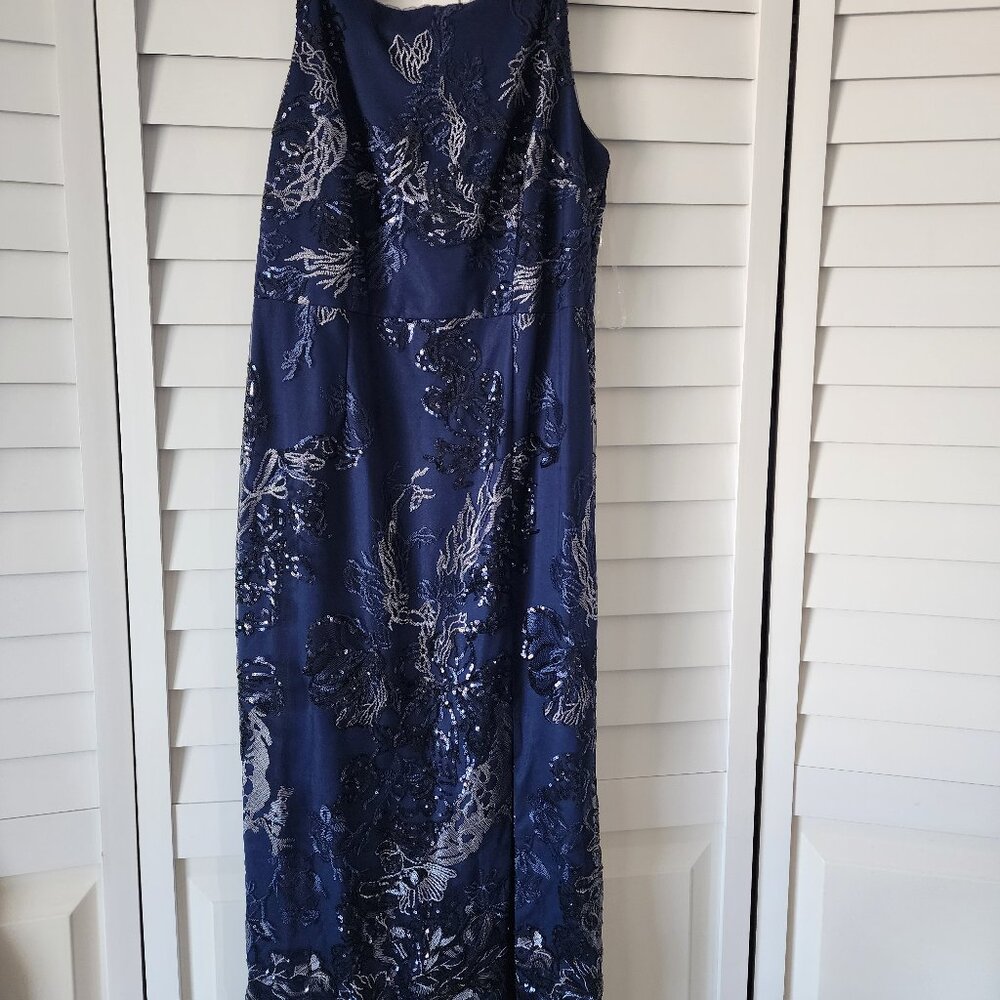 Gorgeous Mother of the Bride/formal occasion dress